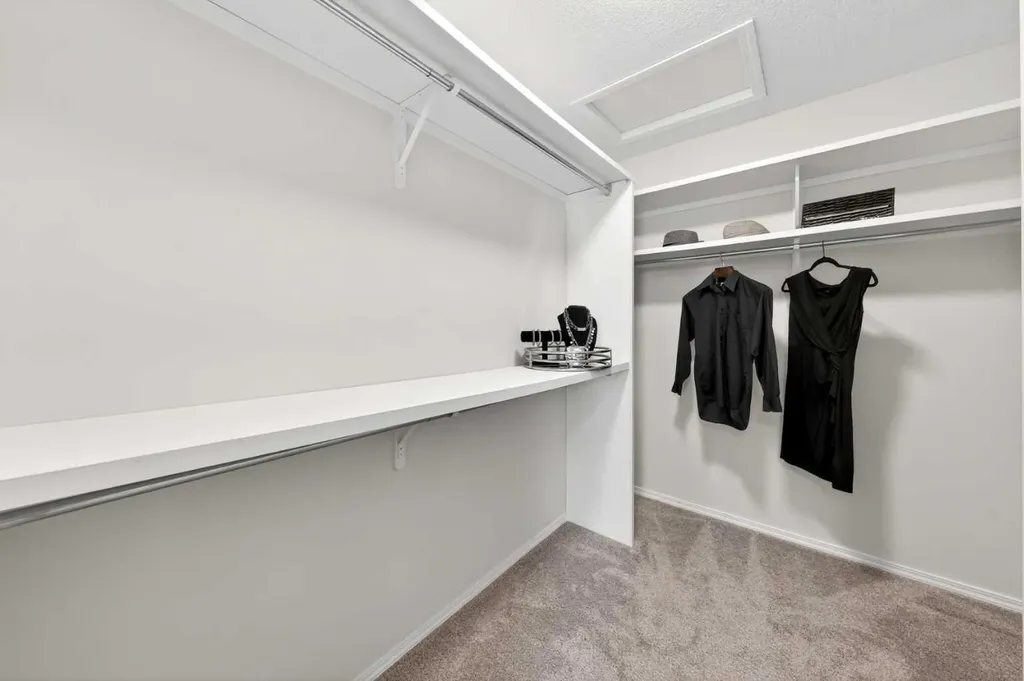 337 Citadel Drive NW Calgary AB T2G 4V9