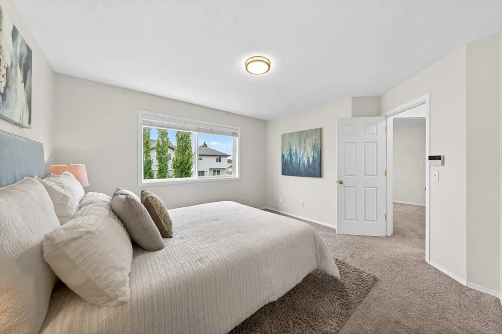 337 Citadel Drive NW Calgary AB T2G 4V9