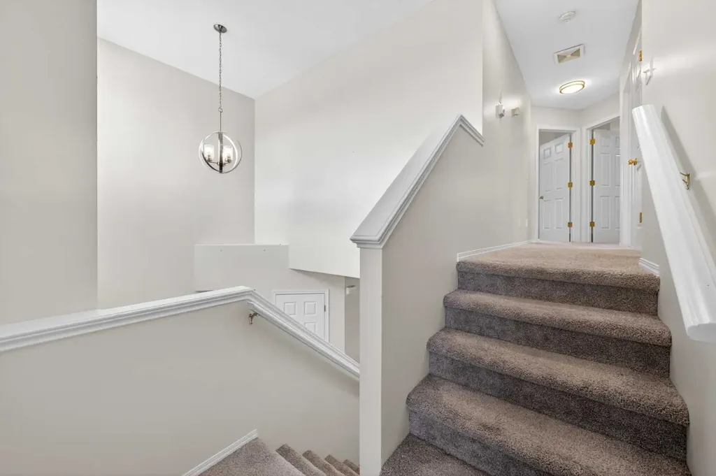 337 Citadel Drive NW Calgary AB T2G 4V9