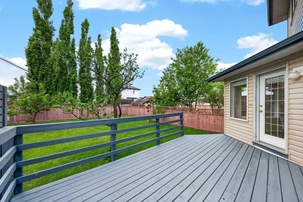 337 Citadel Drive NW Calgary AB T2G 4V9