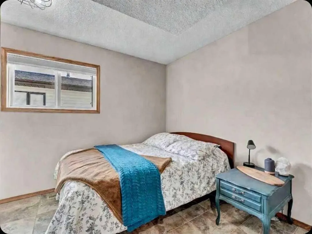 1630 31 Street SE Medicine Hat AB T1A8J8
