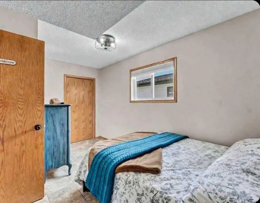 1630 31 Street SE Medicine Hat AB T1A8J8