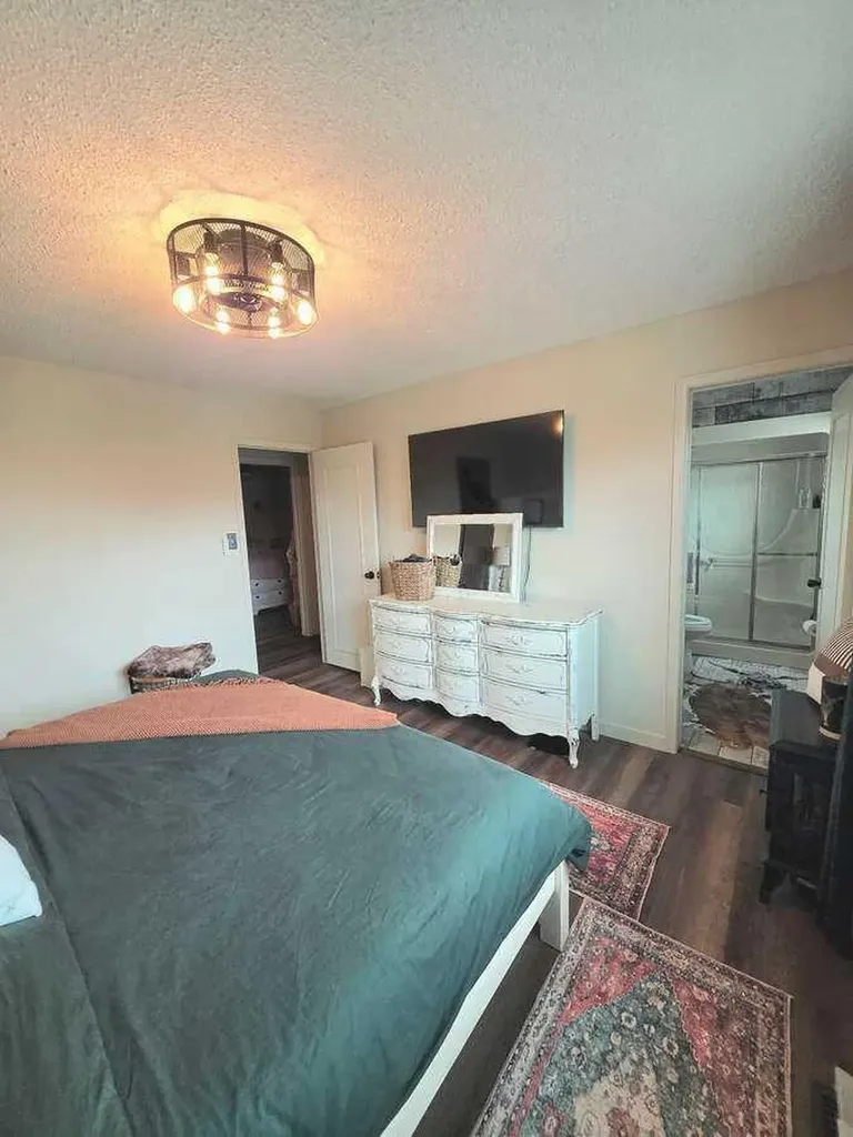 1630 31 Street SE Medicine Hat AB T1A8J8