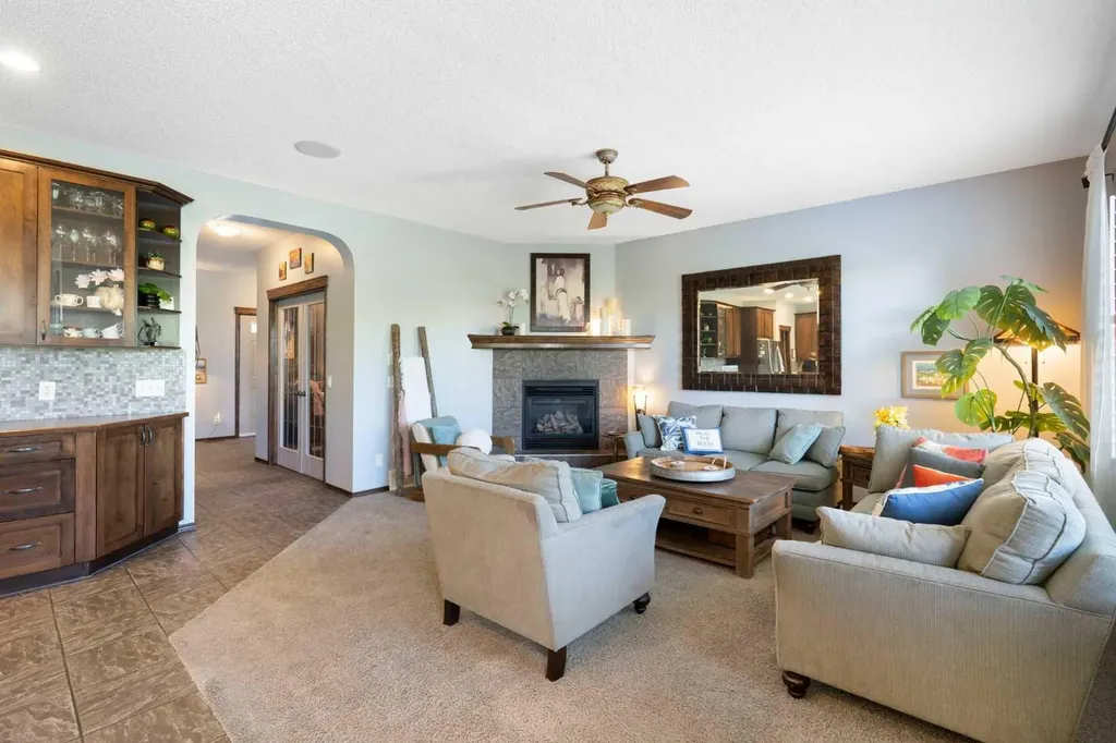 382 Tuscany Ravine Road NW Calgary AB T3L 3A9