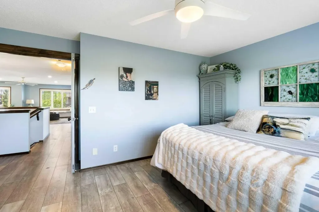 382 Tuscany Ravine Road NW Calgary AB T3L 3A9