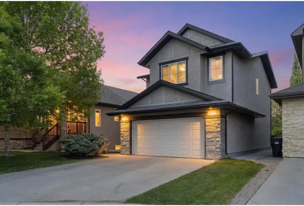 382 Tuscany Ravine Road NW Calgary AB T3L 3A9