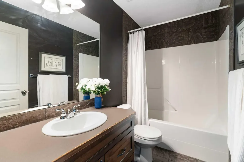 382 Tuscany Ravine Road NW Calgary AB T3L 3A9
