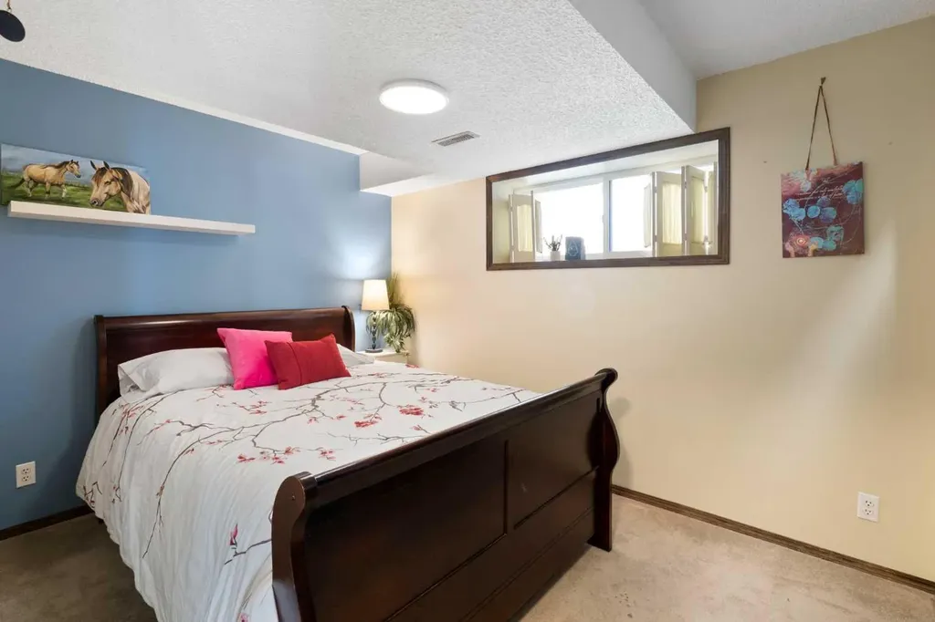 382 Tuscany Ravine Road NW Calgary AB T3L 3A9