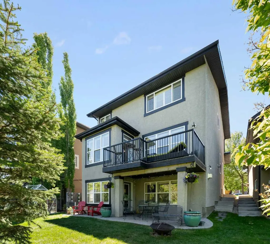 382 Tuscany Ravine Road NW Calgary AB T3L 3A9