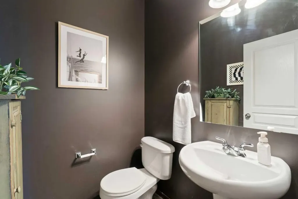 382 Tuscany Ravine Road NW Calgary AB T3L 3A9