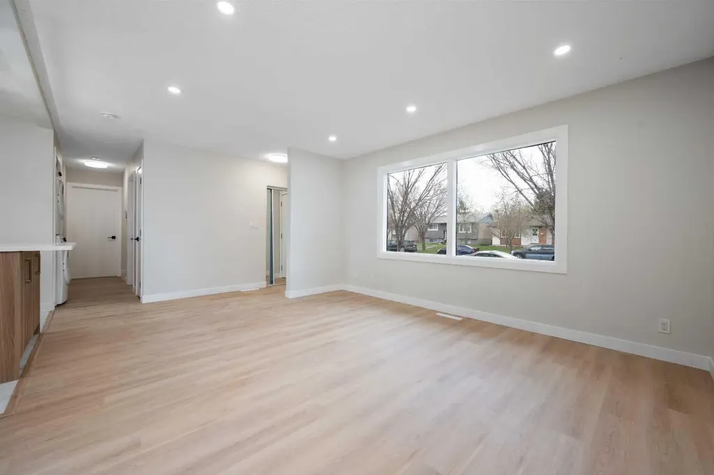 5023 Marlborough Drive NE Calgary AB T2A 2Z7
