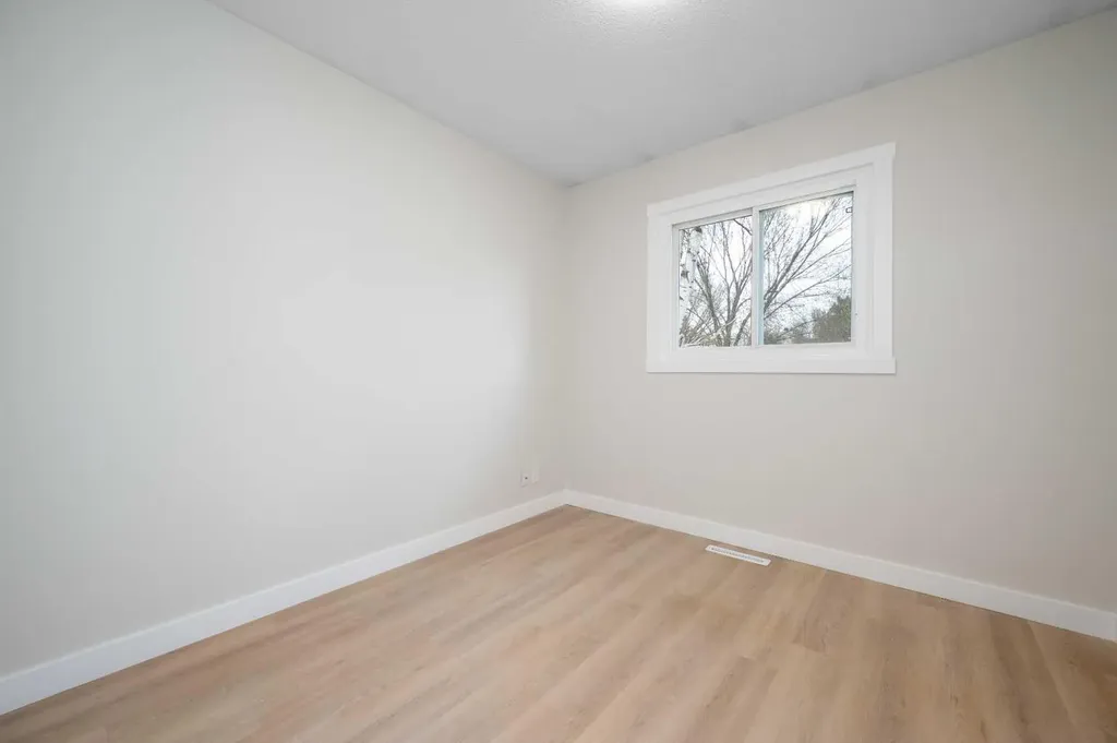 5023 Marlborough Drive NE Calgary AB T2A 2Z7
