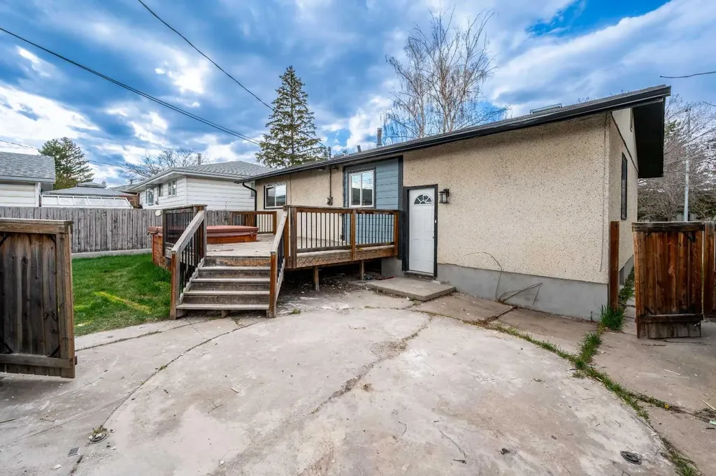 5023 Marlborough Drive NE Calgary AB T2A 2Z7