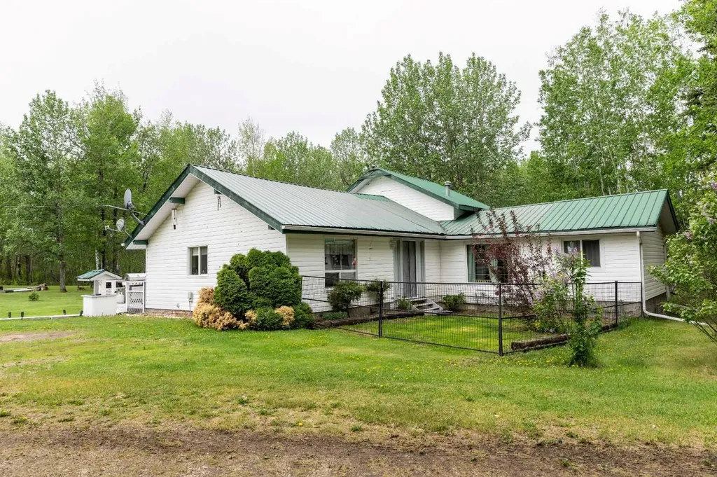 49118 Highway 759 Rural Brazeau County AB T7Z 1S9