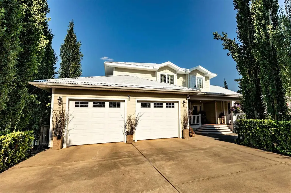 5218 57 Street Stettler AB T0C 2L0