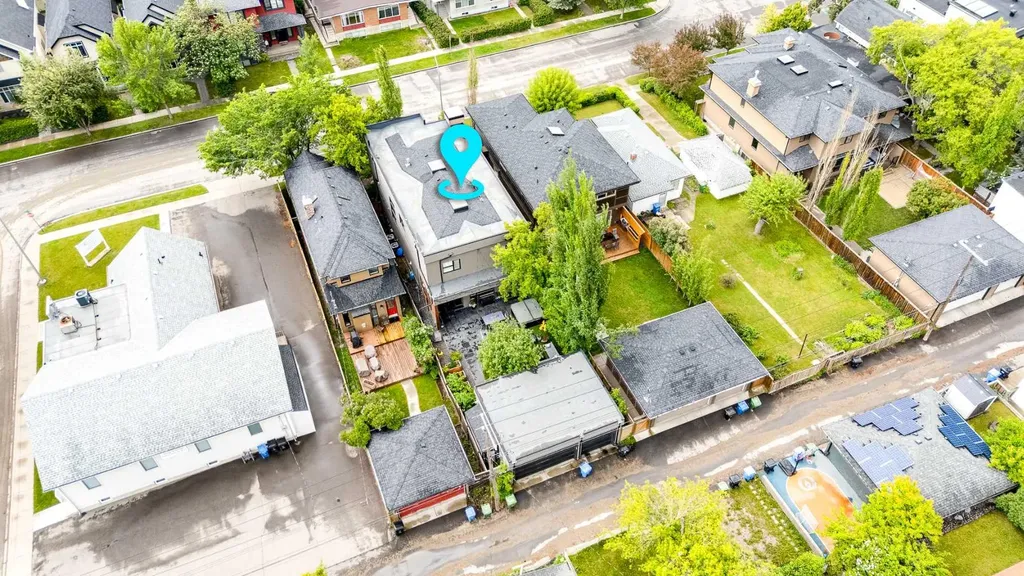 2330 7 Avenue NW Calgary AB T2N 1A2