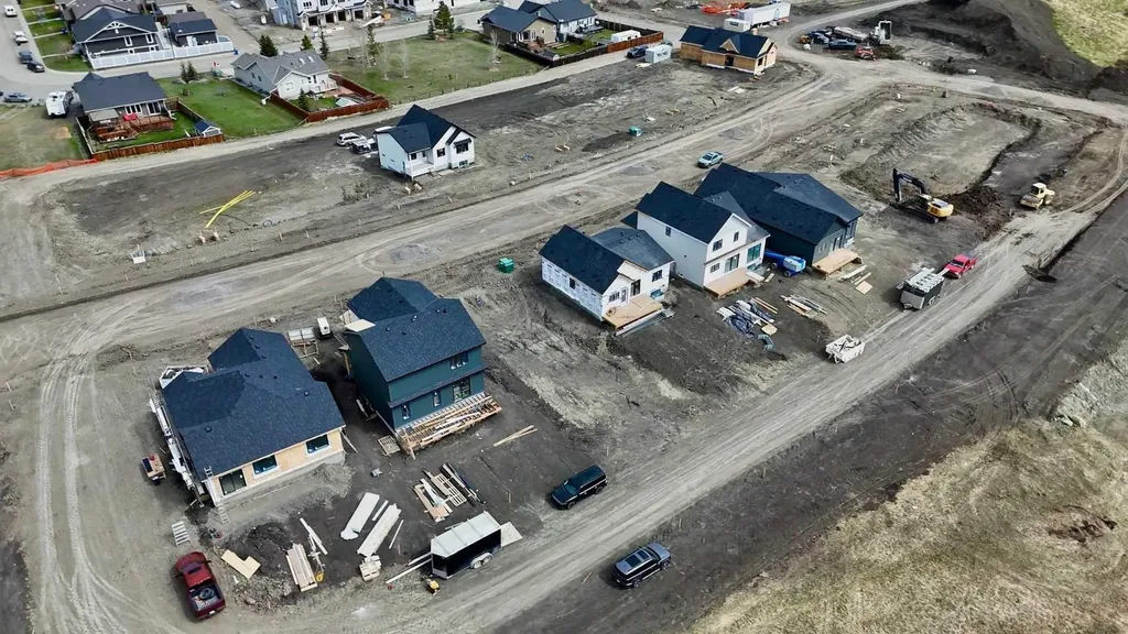 359 Flare Avenue SW Diamond Valley AB T0L2A0