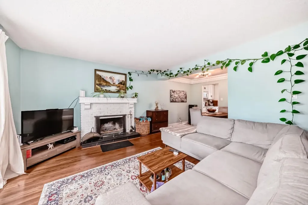 11169 Sacramento Drive SW Calgary AB T2W 0J6