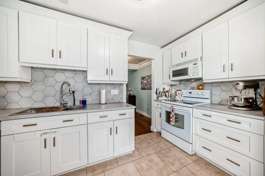 11169 Sacramento Drive SW Calgary AB T2W 0J6