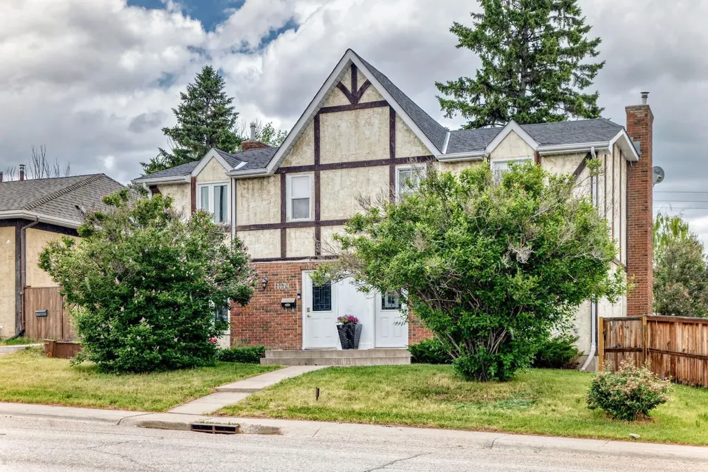 11169 Sacramento Drive SW Calgary AB T2W 0J6
