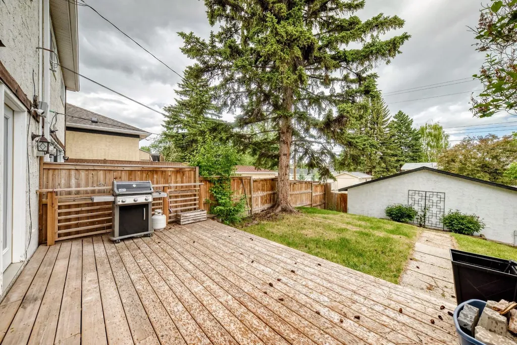 11169 Sacramento Drive SW Calgary AB T2W 0J6