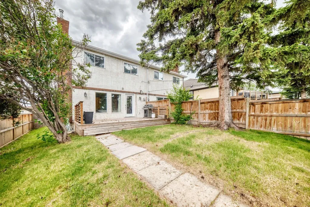 11169 Sacramento Drive SW Calgary AB T2W 0J6