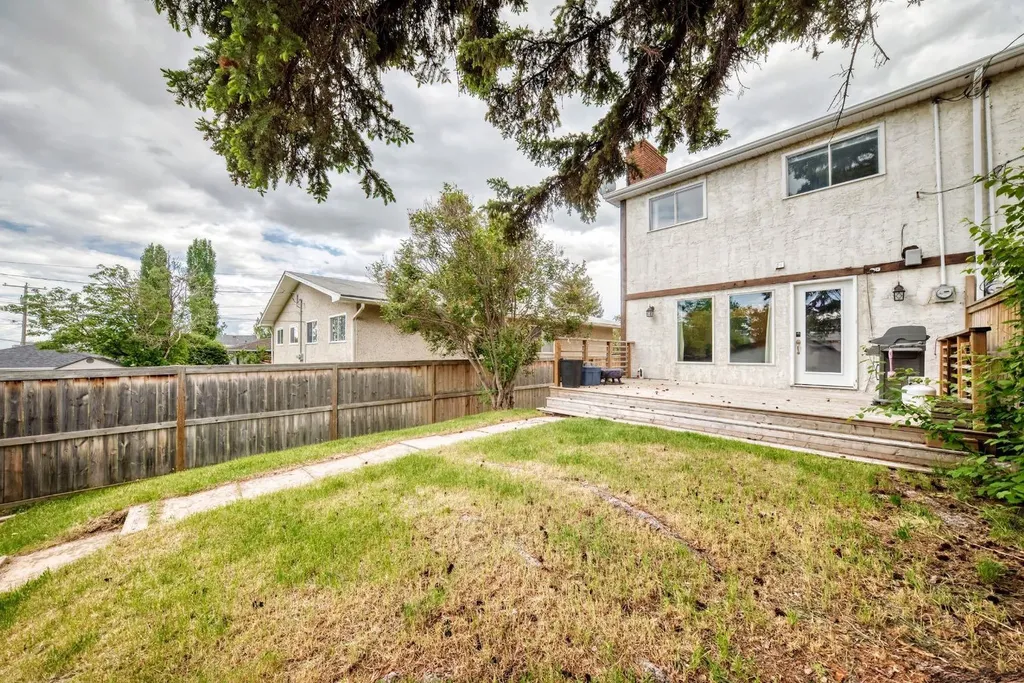11169 Sacramento Drive SW Calgary AB T2W 0J6