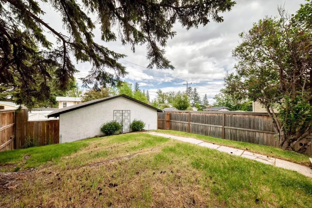 11169 Sacramento Drive SW Calgary AB T2W 0J6