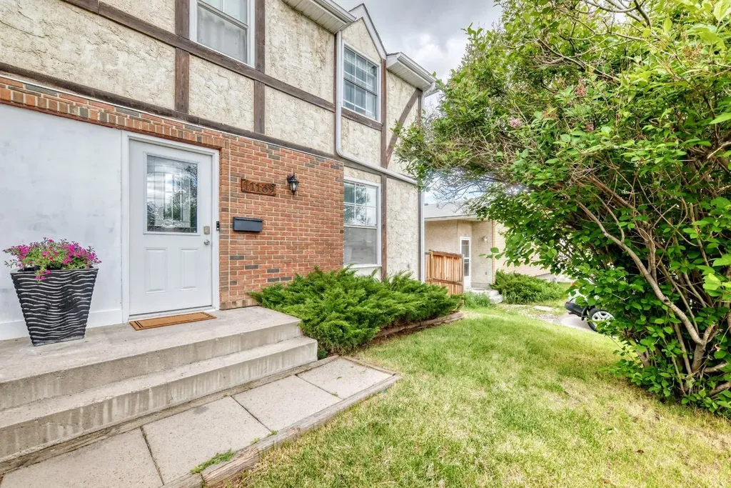 11169 Sacramento Drive SW Calgary AB T2W 0J6