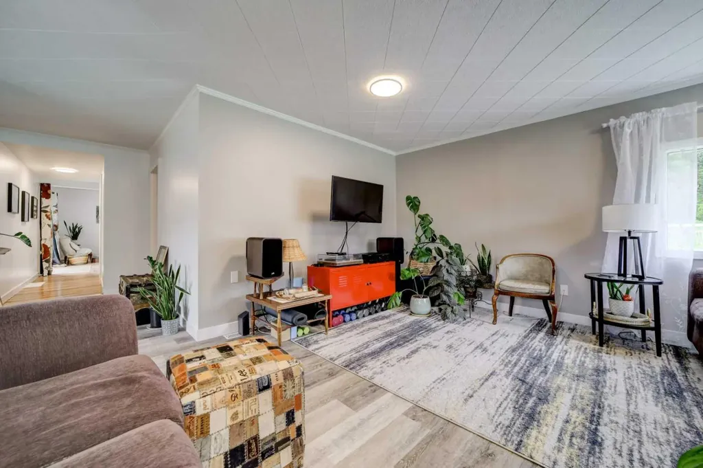 22925 4 Avenue Hillcrest AB T0K 1C0