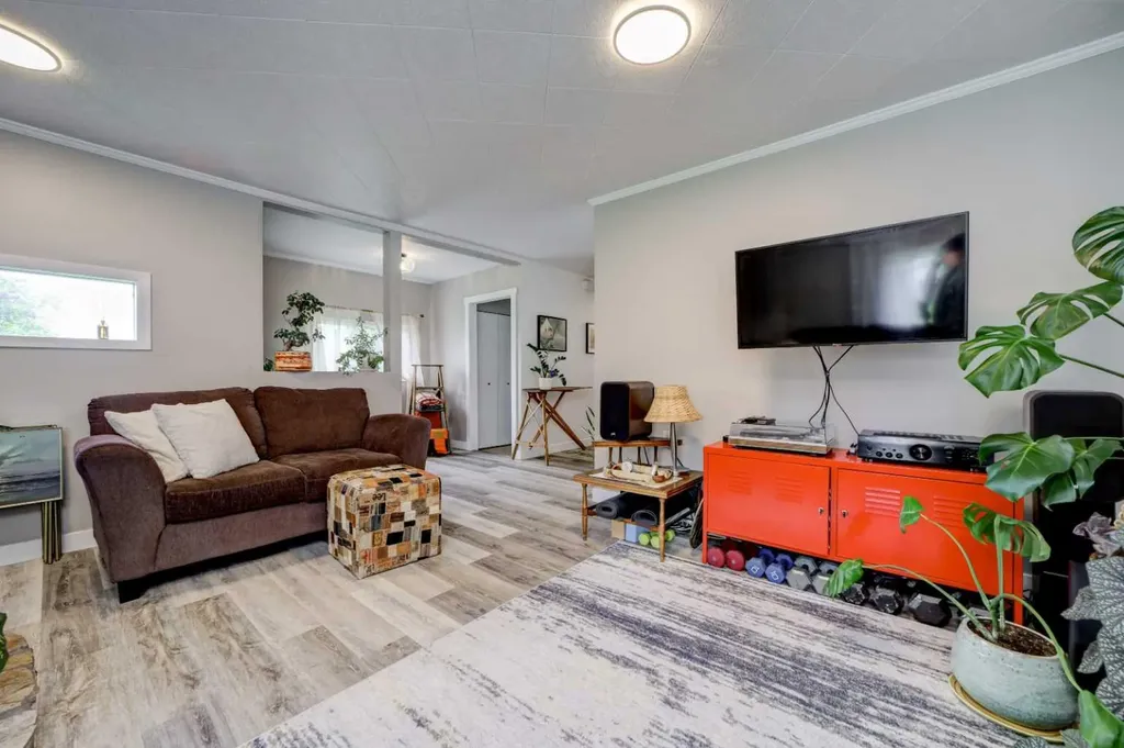 22925 4 Avenue Hillcrest AB T0K 1C0