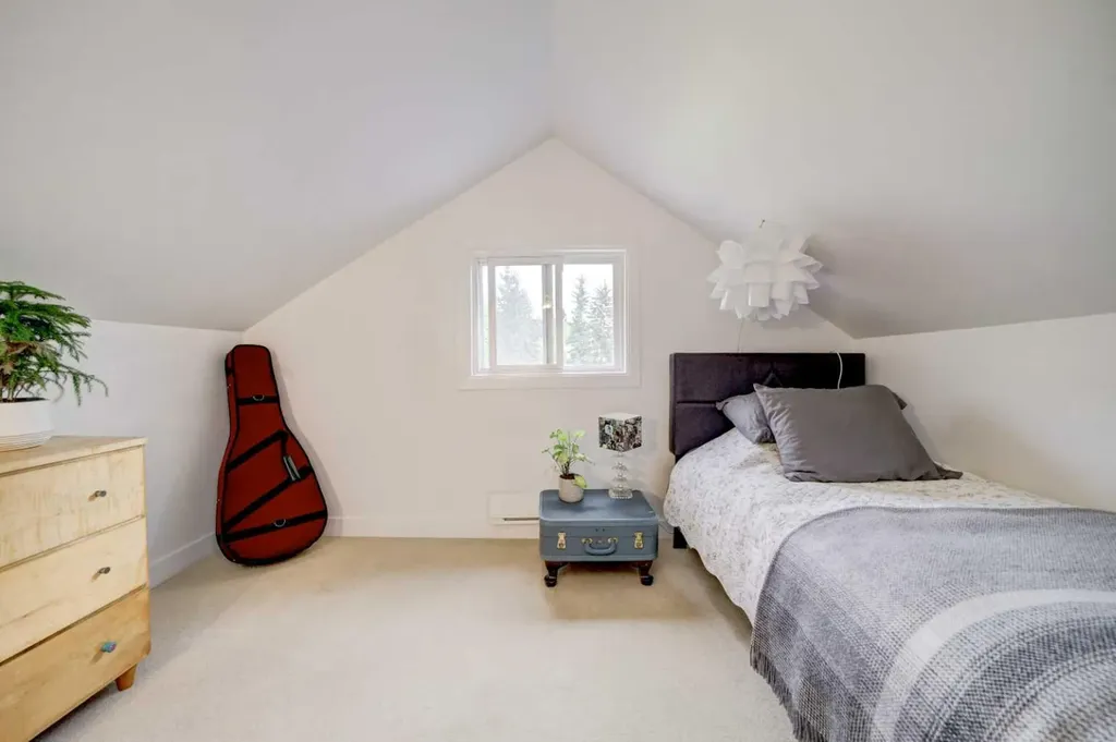 22925 4 Avenue Hillcrest AB T0K 1C0