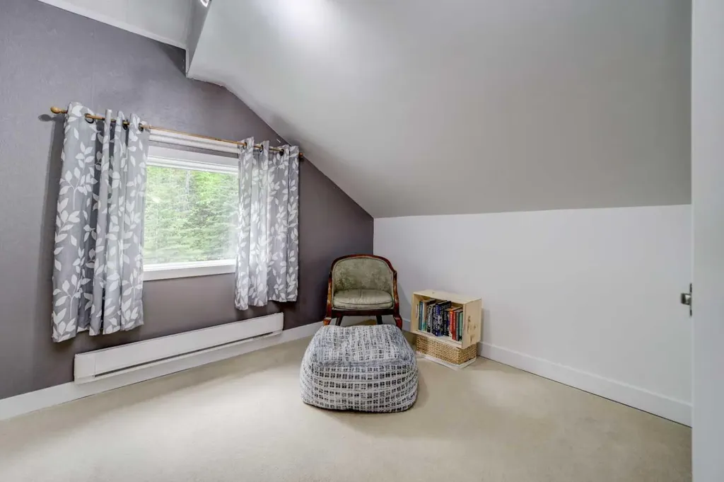 22925 4 Avenue Hillcrest AB T0K 1C0