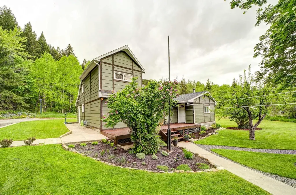 22925 4 Avenue Hillcrest AB T0K 1C0