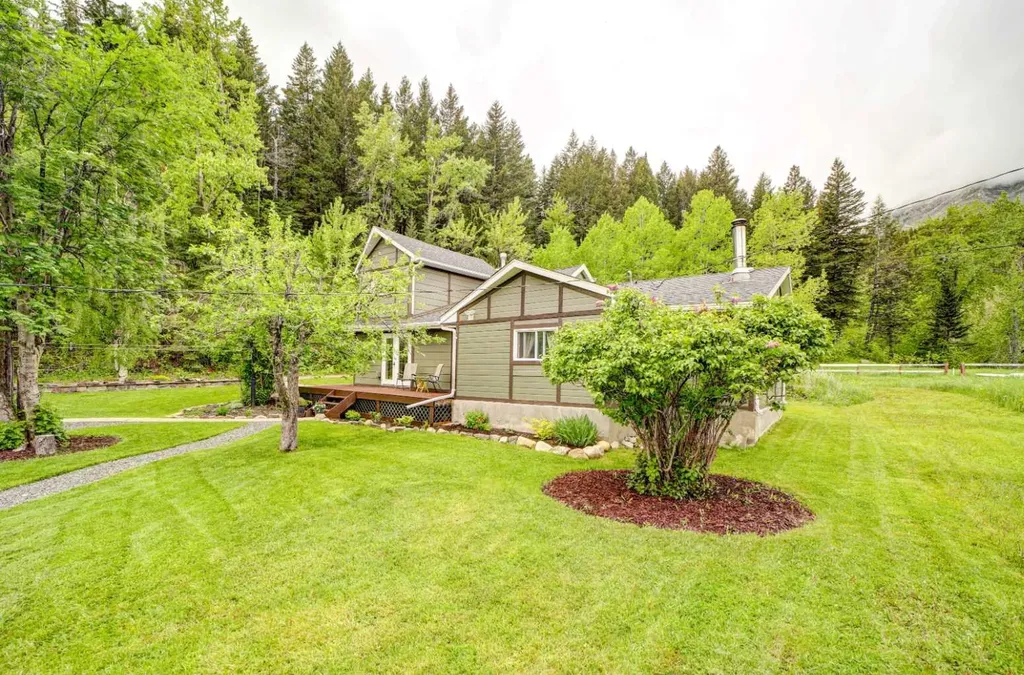 22925 4 Avenue Hillcrest AB T0K 1C0