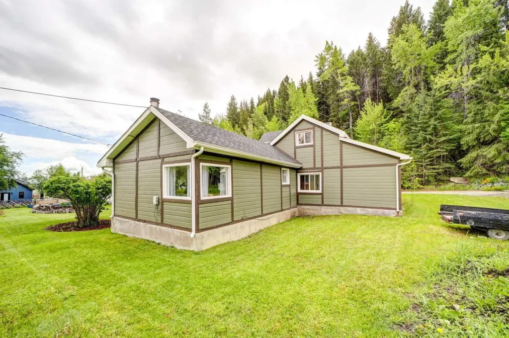 22925 4 Avenue Hillcrest AB T0K 1C0