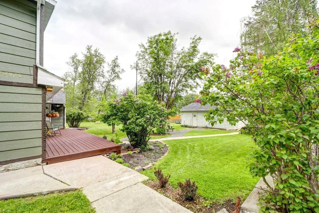 22925 4 Avenue Hillcrest AB T0K 1C0