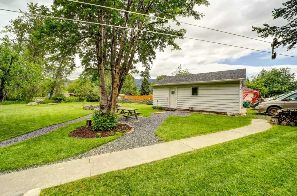 22925 4 Avenue Hillcrest AB T0K 1C0