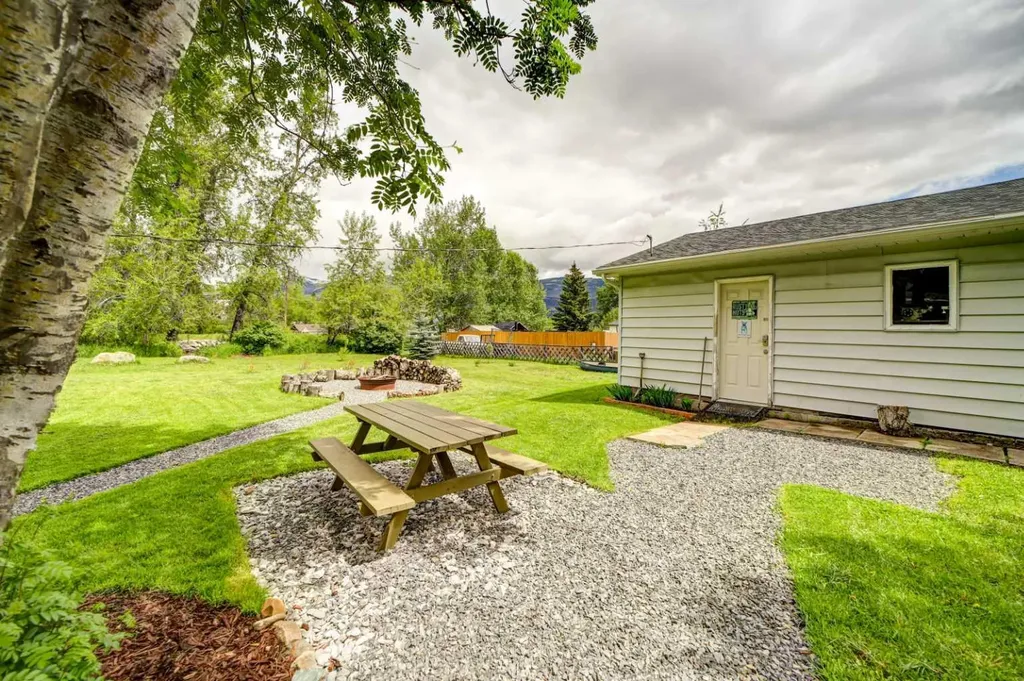 22925 4 Avenue Hillcrest AB T0K 1C0