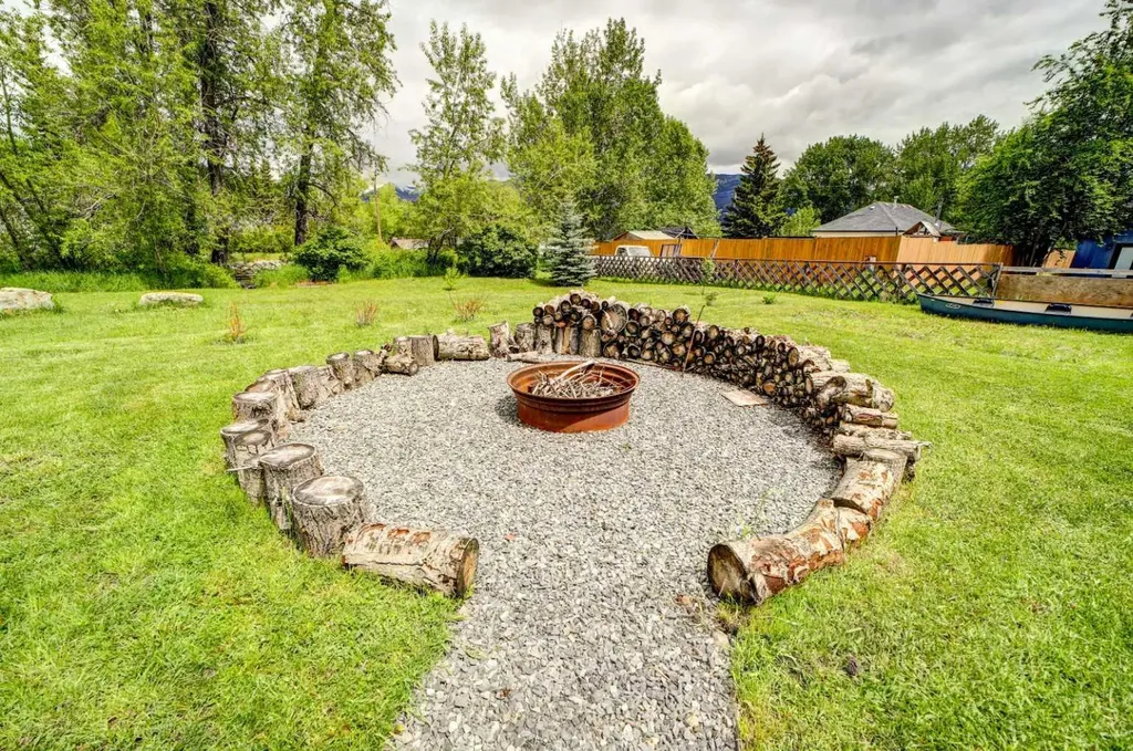 22925 4 Avenue Hillcrest AB T0K 1C0