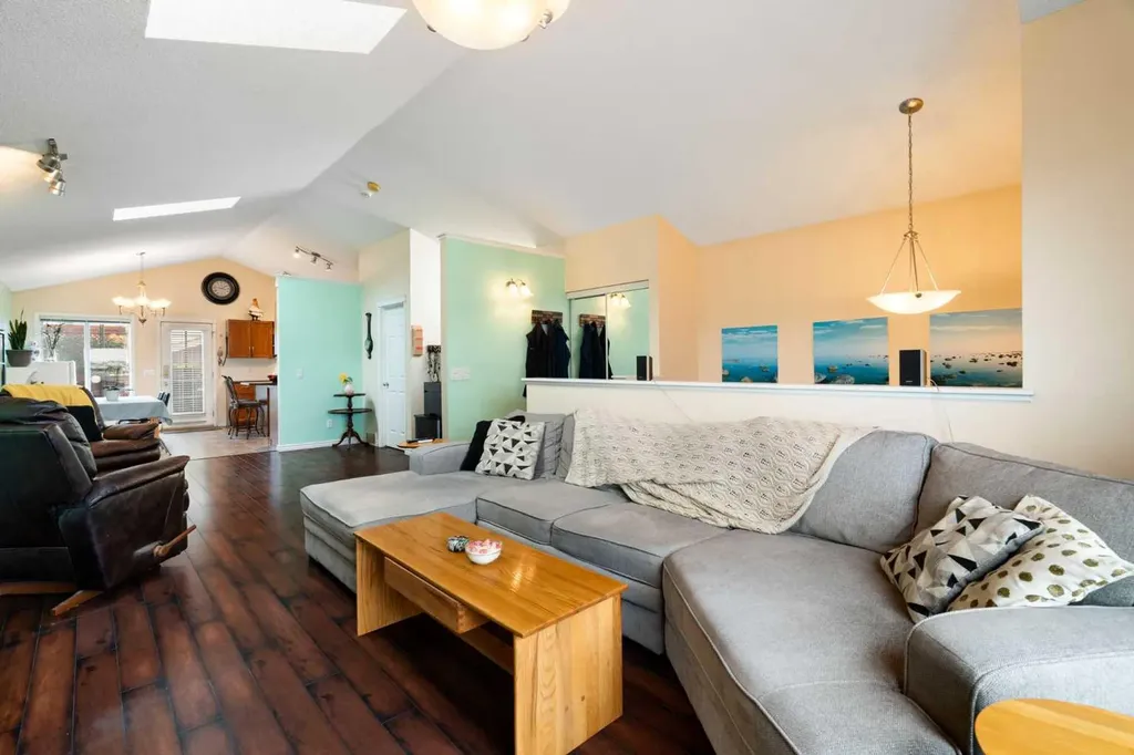 57 Saddlemont Grove NE Calgary AB T3J 4Z9
