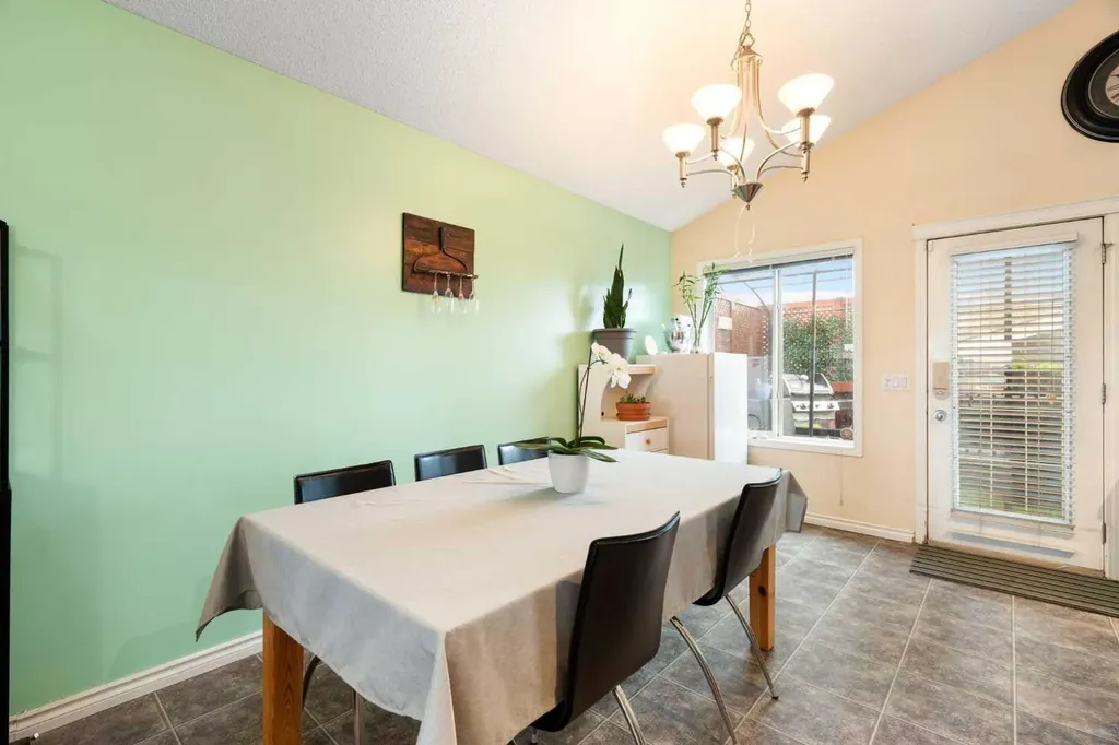 57 Saddlemont Grove NE Calgary AB T3J 4Z9
