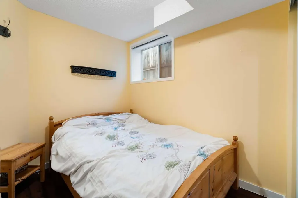 57 Saddlemont Grove NE Calgary AB T3J 4Z9