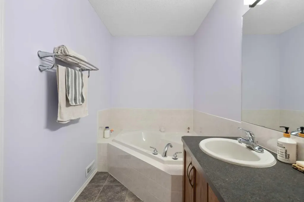 57 Saddlemont Grove NE Calgary AB T3J 4Z9