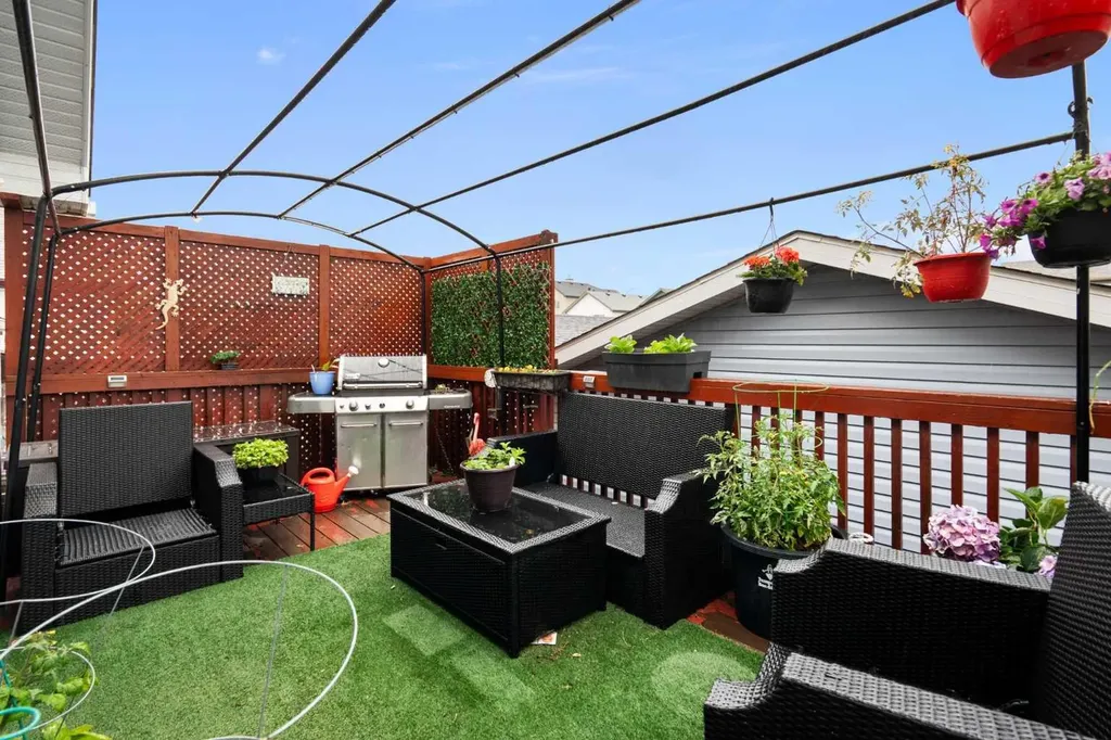 57 Saddlemont Grove NE Calgary AB T3J 4Z9