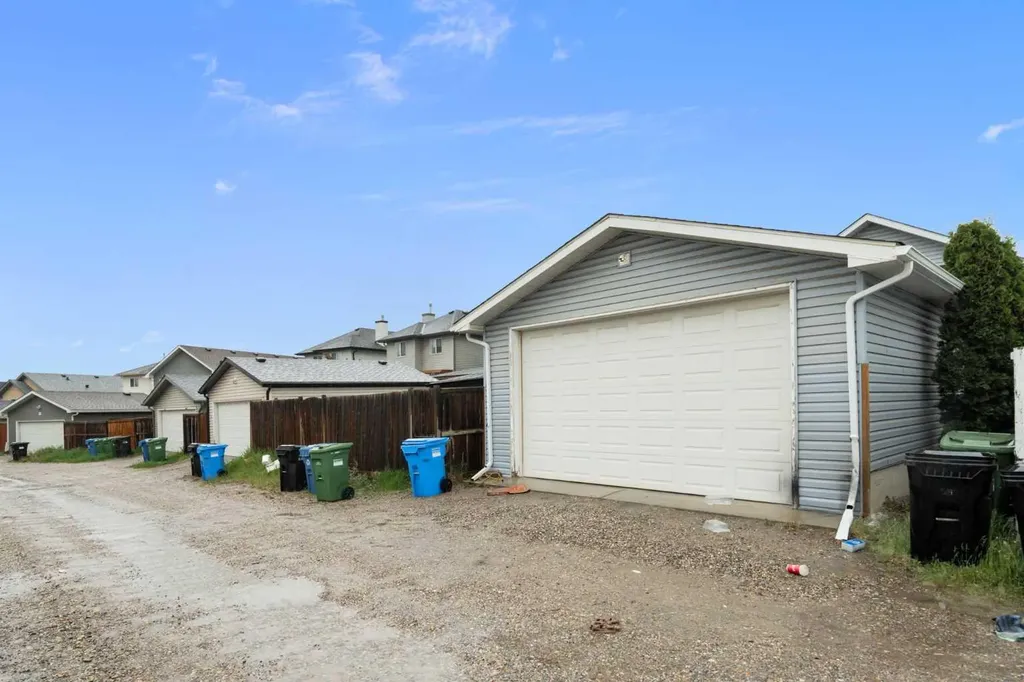 57 Saddlemont Grove NE Calgary AB T3J 4Z9
