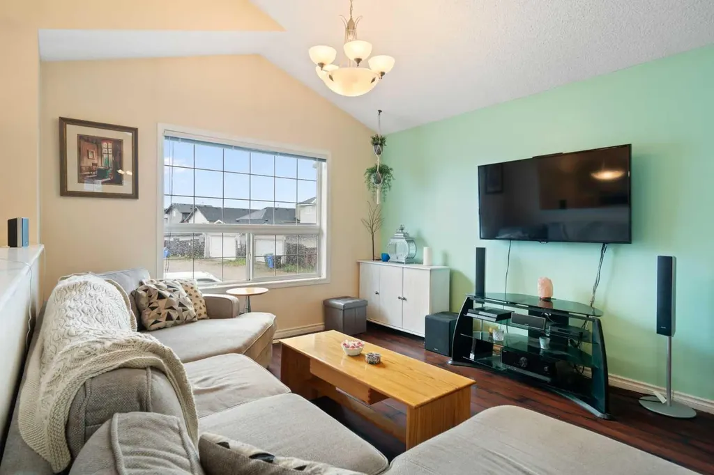 57 Saddlemont Grove NE Calgary AB T3J 4Z9