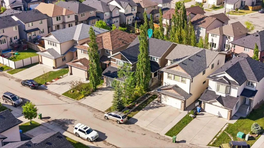 172 Sherwood Mews NW Calgary AB T3R 0G1