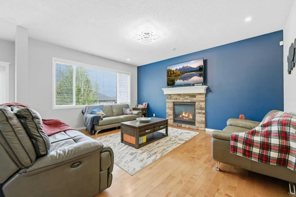 172 Sherwood Mews NW Calgary AB T3R 0G1