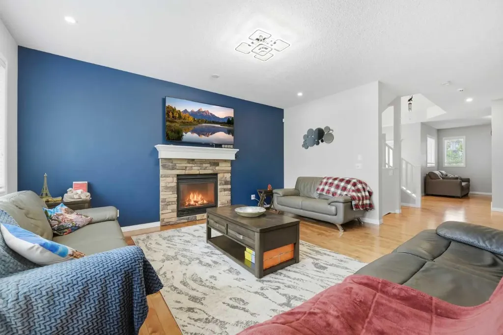172 Sherwood Mews NW Calgary AB T3R 0G1